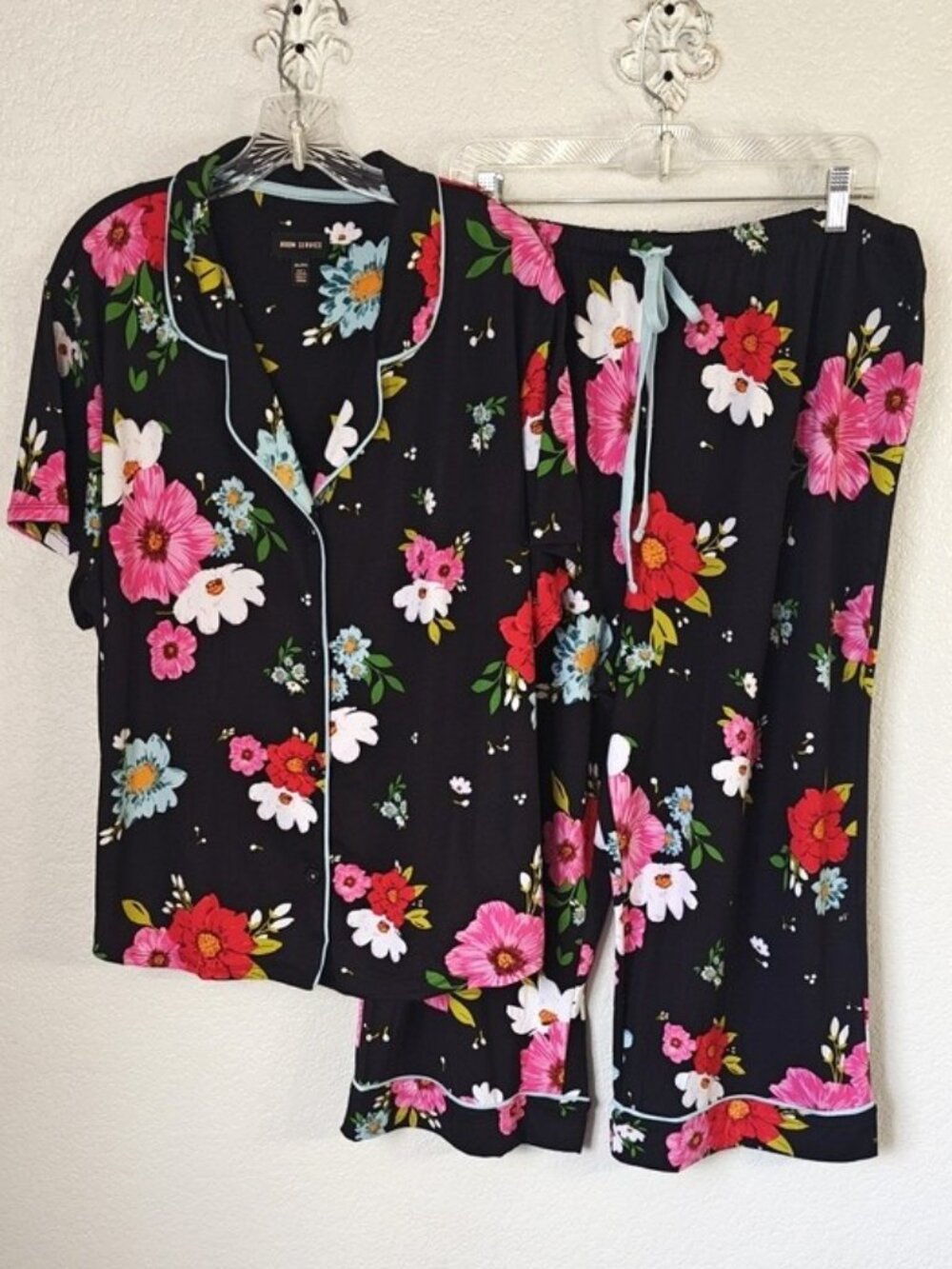 Room Service XXL Pajama Set Notch Collar Cropped Bottoms Pockets